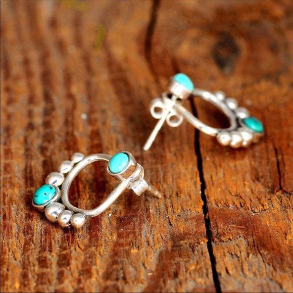 “Native Dreamer” Turquoise Antique Sterling Silver Vintage Stud Bohemian Earring - Picture 4 of 6